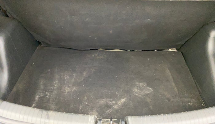 2017 Hyundai Grand i10 SPORTZ (O) 1.2 KAPPA VTVT, Petrol, Manual, 79,962 km, Boot Inside