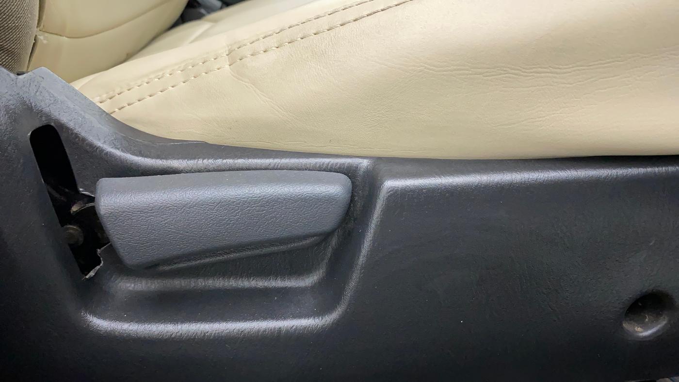 2016 Maruti Alto K10 VXI AMT, Petrol, Automatic, 26,500 km, Driver Side Adjustment Panel