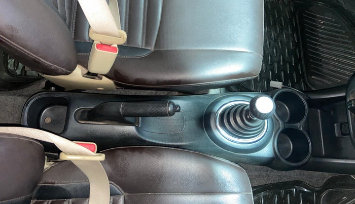 2014 Honda Brio S MT, Petrol, Manual, 1,15,782 km, Gear Lever