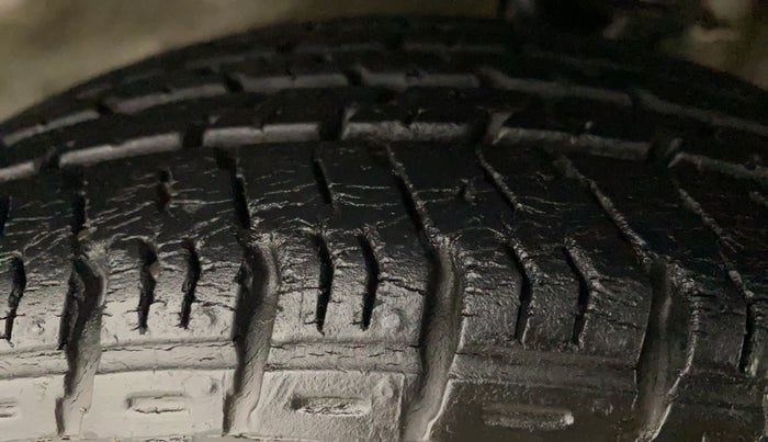 2017 Maruti Alto K10 VXI (O) AMT, Petrol, Automatic, 44,341 km, Left Front Tyre Tread