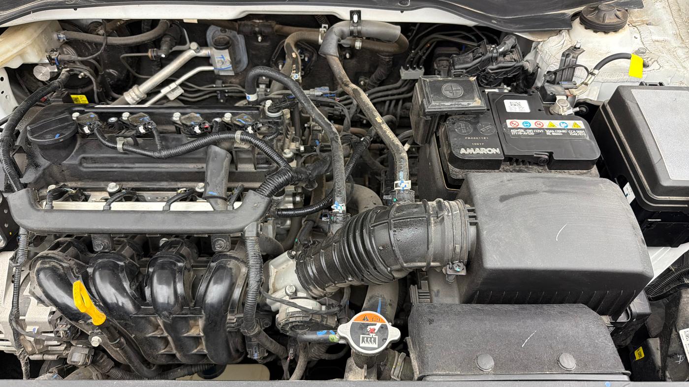 2025 Hyundai VENUE S 1.2, Petrol, Manual, 9,726 km, Engine View - Left