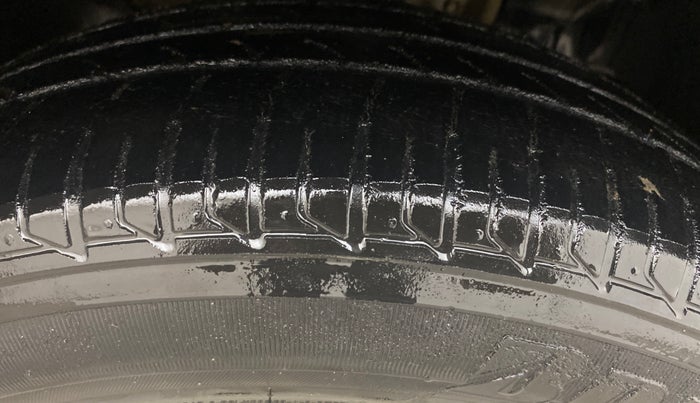 2017 Tata Tiago XT PETROL, Petrol, Manual, 71,166 km, Right Front Tyre Tread