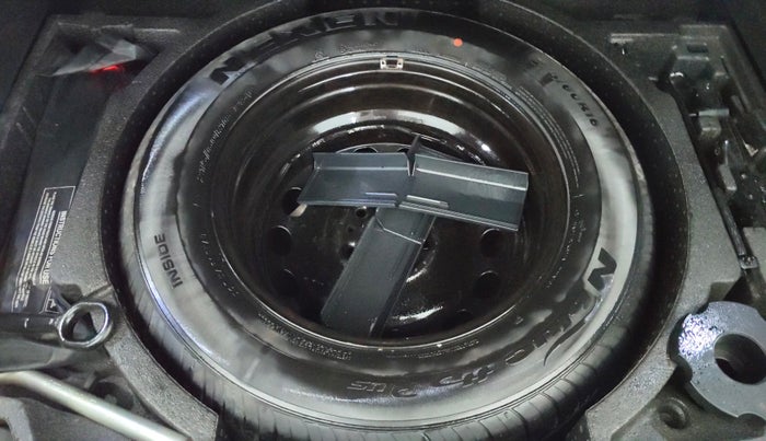 2020 Skoda Karoq STYLE 1.5 TSI AT, Petrol, Automatic, 77,141 km, Spare Tyre