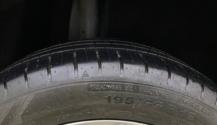 2019 Maruti Baleno ZETA PETROL 1.2, Petrol, Manual, 49,232 km, Right Rear Tyre Tread