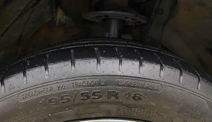 2019 Maruti Baleno ZETA PETROL 1.2, Petrol, Manual, 49,232 km, Right Front Tyre Tread