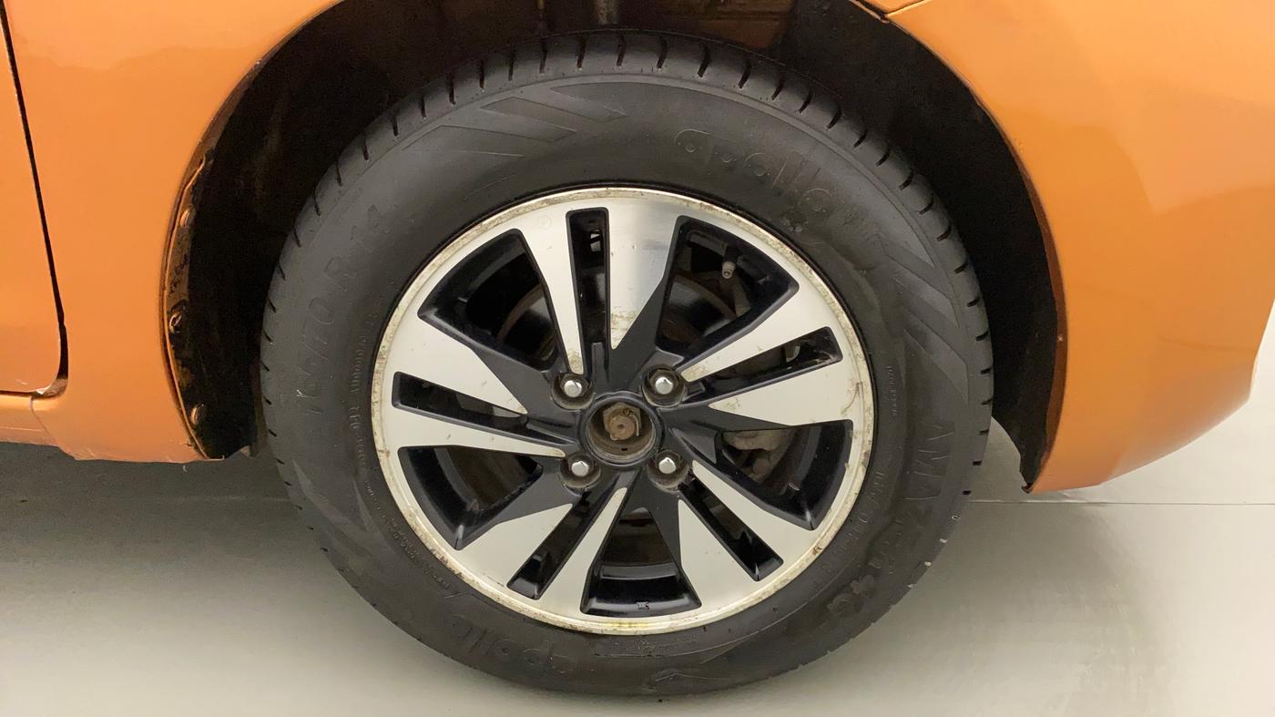 2018 Datsun Go T (O), Petrol, Manual, 60,853 km, Right Front Wheel