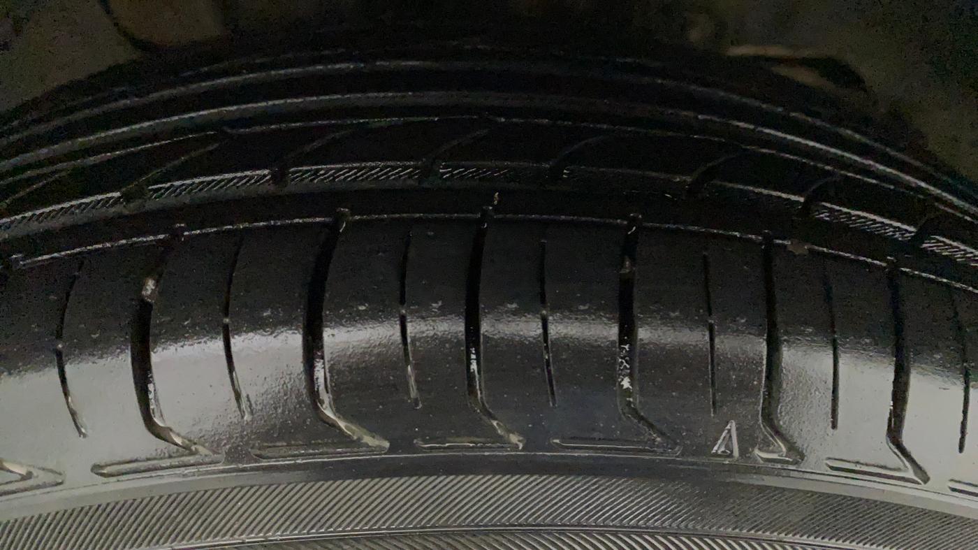 2018 Tata Tiago XZ PETROL, Petrol, Manual, 59,607 km, Right Front Tyre Tread