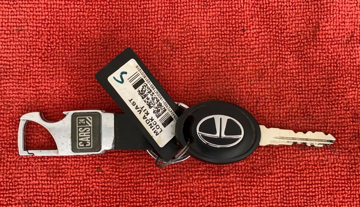 2018 Tata Tiago XZ PETROL, Petrol, Manual, 59,607 km, Key Close Up