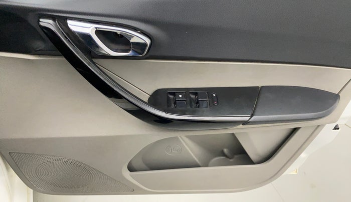 2018 Tata Tiago XZ PETROL, Petrol, Manual, 59,607 km, Driver Side Door Panels Control