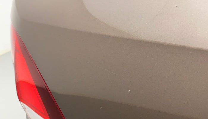 2017 Volkswagen Vento HIGHLINE PETROL AT, Petrol, Automatic, 41,050 km, Right quarter panel - Minor scratches