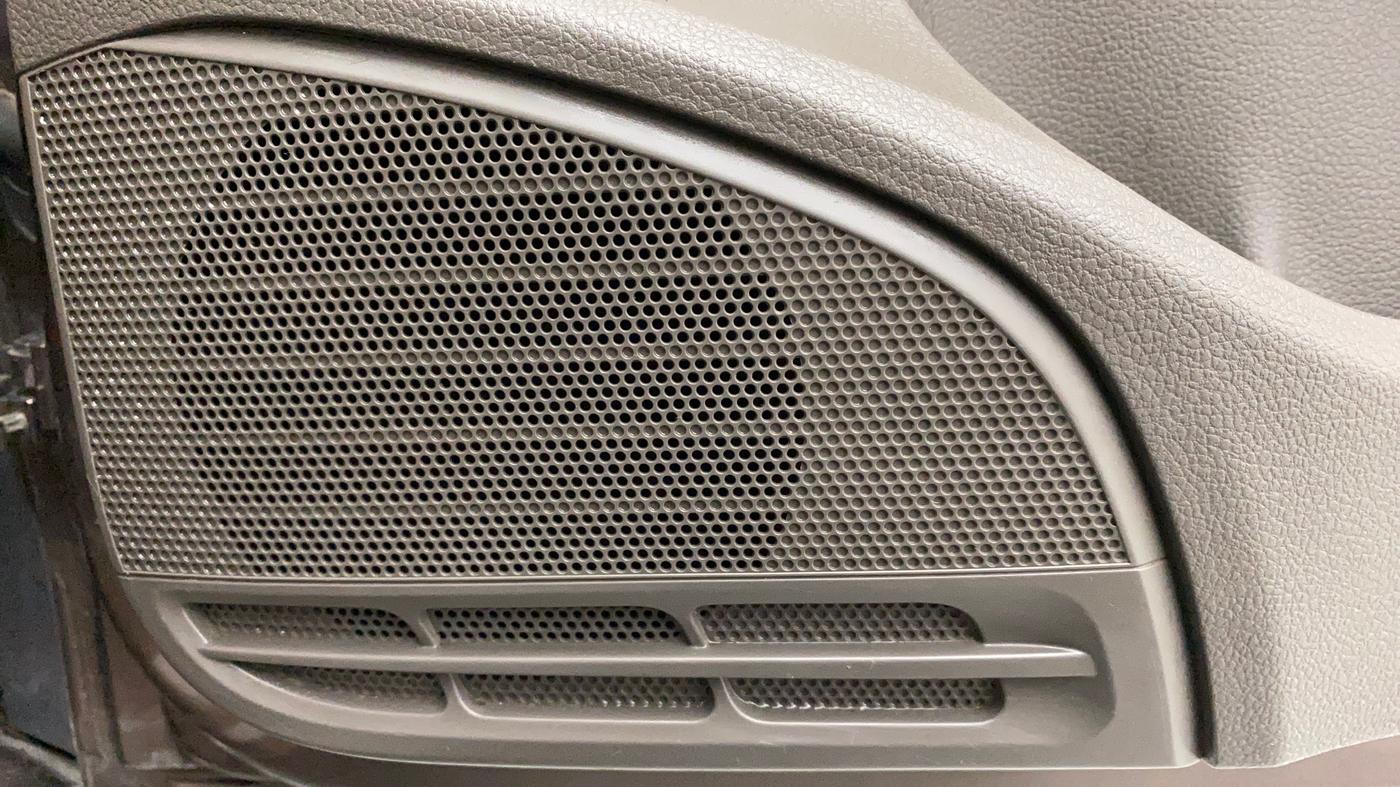 2017 Volkswagen Vento HIGHLINE PETROL AT, Petrol, Automatic, 41,050 km, Speaker
