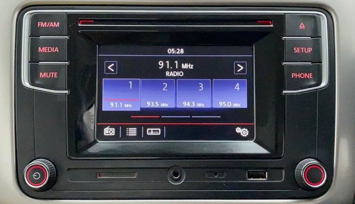 2017 Volkswagen Vento HIGHLINE PETROL AT, Petrol, Automatic, 41,050 km, Infotainment System
