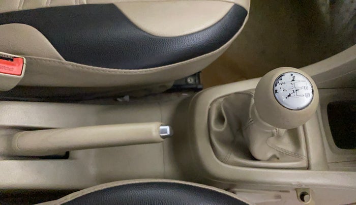 2016 Maruti Swift Dzire VXI, Petrol, Manual, 75,701 km, Gear Lever