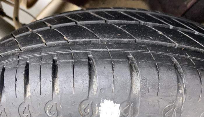 2019 Renault Kwid 1.0 RXT Opt, Petrol, Manual, 24,798 km, Left Rear Tyre Tread