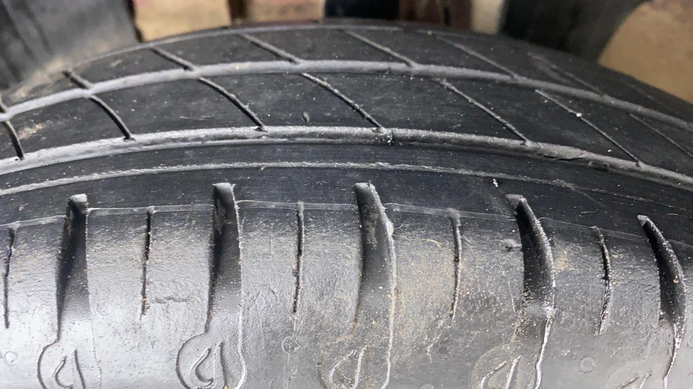 2019 Renault Kwid 1.0 RXT Opt, Petrol, Manual, 24,798 km, Left Front Tyre Tread