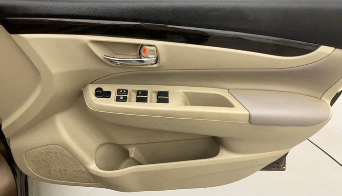 2017 Maruti Ciaz ZETA 1.4  AT PETROL, Petrol, Automatic, 93,032 km, Driver Side Door Panels Control