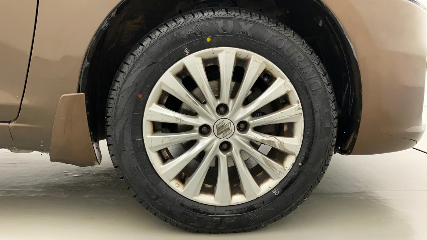 2017 Maruti Ciaz ZETA 1.4  AT PETROL, Petrol, Automatic, 93,032 km, Right Front Wheel