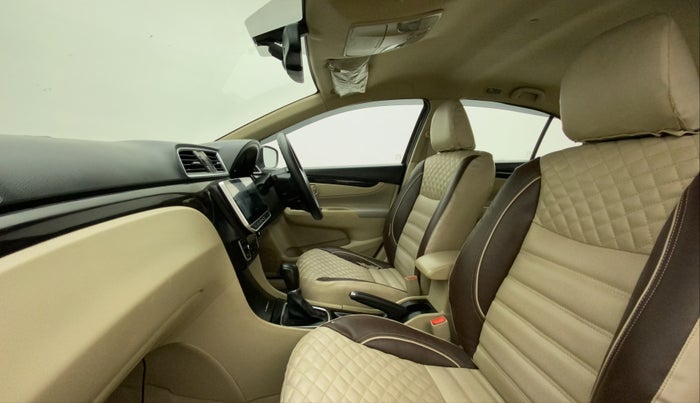 2017 Maruti Ciaz ZETA 1.4  AT PETROL, Petrol, Automatic, 93,032 km, Right Side Front Door Cabin
