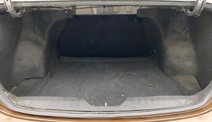 2017 Maruti Ciaz ZETA 1.4  AT PETROL, Petrol, Automatic, 93,032 km, Boot Inside