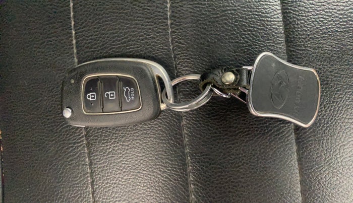 2017 Hyundai Xcent SX 1.2, Petrol, Manual, 89,335 km, Key Close Up