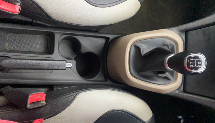 2017 Hyundai Xcent SX 1.2, Petrol, Manual, 89,335 km, Gear Lever