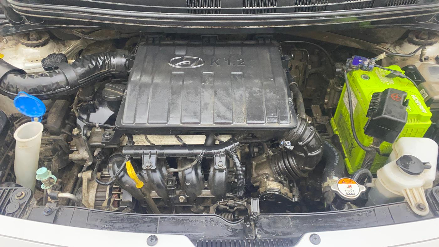 2017 Hyundai Xcent SX 1.2, Petrol, Manual, 89,335 km, Engine View