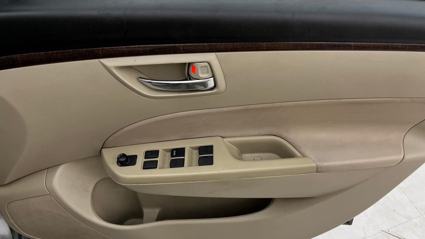 2014 Maruti Swift Dzire VXI, Petrol, Manual, 1,17,982 km, Driver Side Door Panels Control