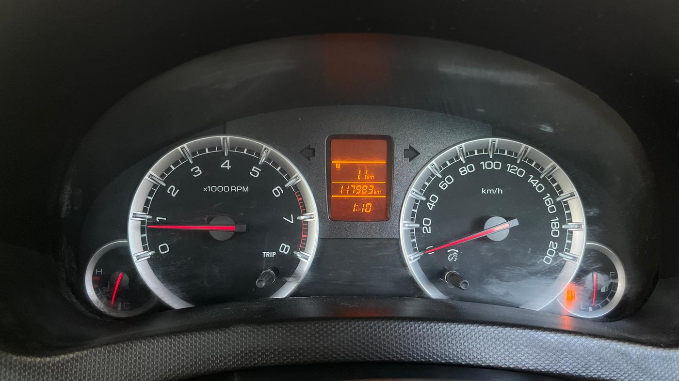 2014 Maruti Swift Dzire VXI, Petrol, Manual, 1,17,982 km, Odometer Image