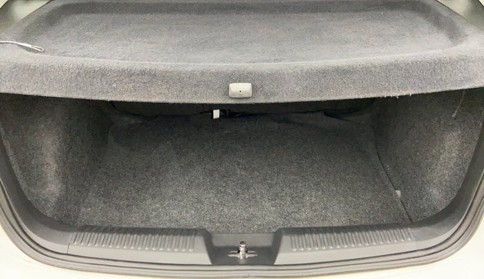 2016 Volkswagen Polo COMFORTLINE 1.2L PETROL, Petrol, Manual, 35,519 km, Boot Inside View
