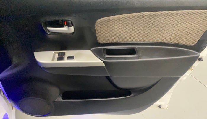 2014 Maruti Wagon R 1.0 LXI CNG, CNG, Manual, 99,831 km, Driver Side Door Panels Control