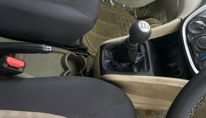 2014 Maruti Celerio VXI CNG, CNG, Manual, 98,947 km, Gear Lever