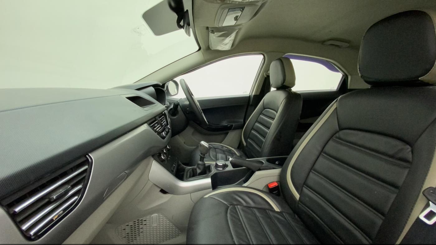 2018 Tata NEXON XM DIESEL, Diesel, Manual, 37,384 km, Right Side Front Door Cabin