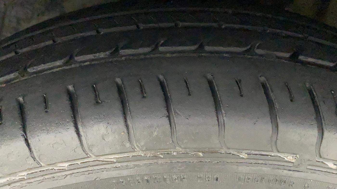 2018 Tata NEXON XM DIESEL, Diesel, Manual, 37,384 km, Left Front Tyre Tread