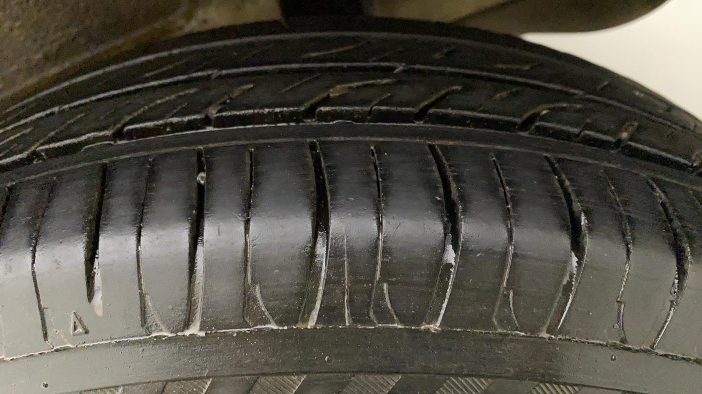 2019 Maruti New Wagon-R ZXI 1.2, Petrol, Manual, 59,301 km, Left Front Tyre Tread