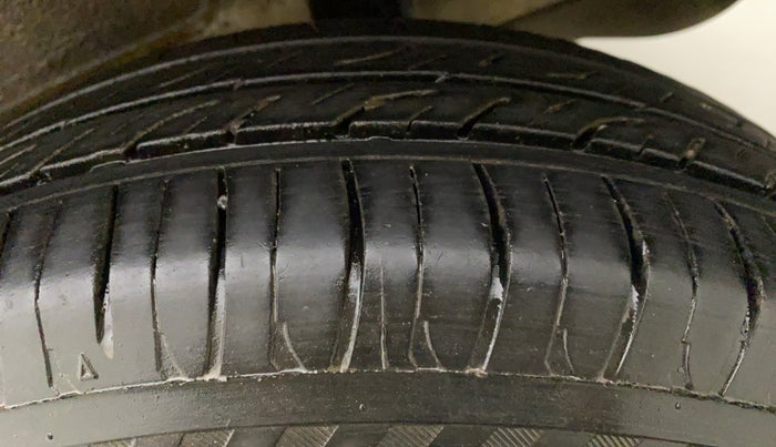 2019 Maruti New Wagon-R ZXI 1.2, Petrol, Manual, 59,301 km, Left Front Tyre Tread