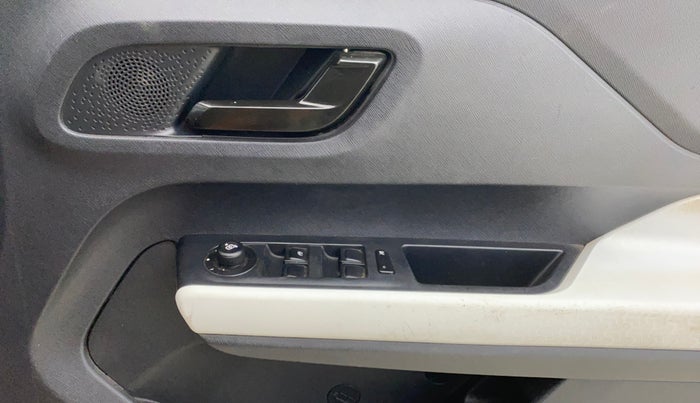 2023 Tata PUNCH ACCOMPLISHED MT CNG, CNG, Manual, 56,439 km, Driver Side Door Panels Control