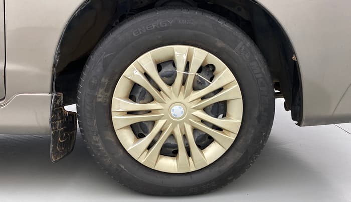 2014 Toyota Innova 2.5 GX 8 STR, Diesel, Manual, 92,263 km, Right Front Wheel