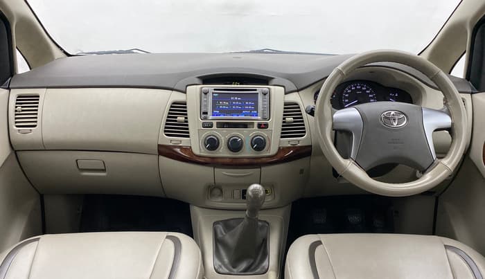2014 Toyota Innova 2.5 GX 8 STR, Diesel, Manual, 92,263 km, Dashboard