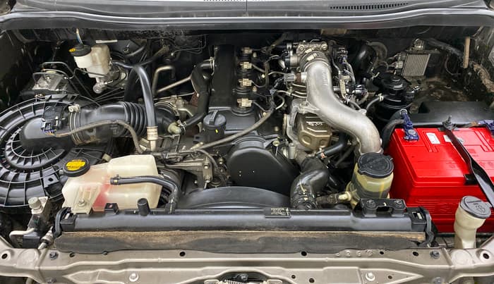 2014 Toyota Innova 2.5 GX 8 STR, Diesel, Manual, 92,263 km, Open Bonet