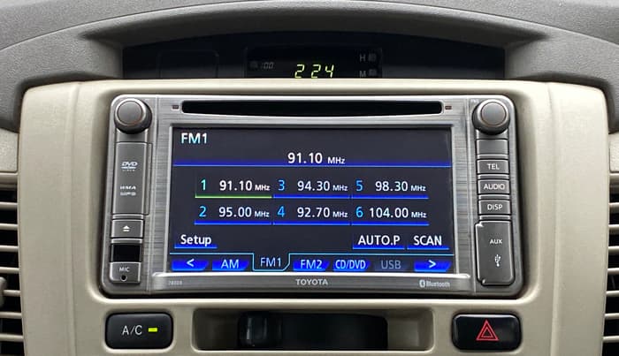 2014 Toyota Innova 2.5 GX 8 STR, Diesel, Manual, 92,263 km, Infotainment System