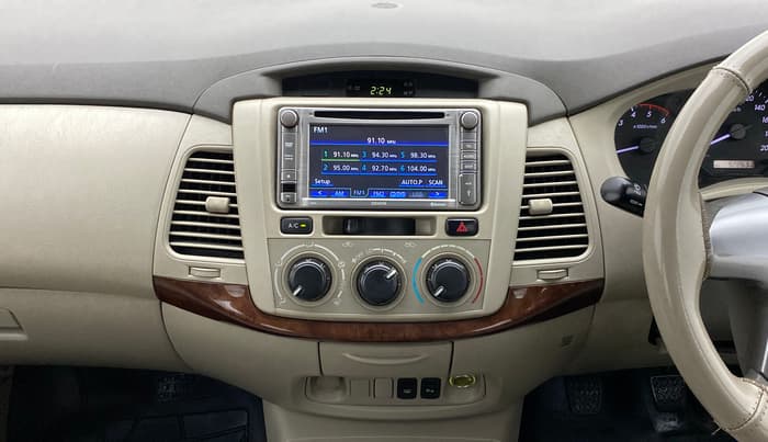 2014 Toyota Innova 2.5 GX 8 STR, Diesel, Manual, 92,263 km, Air Conditioner
