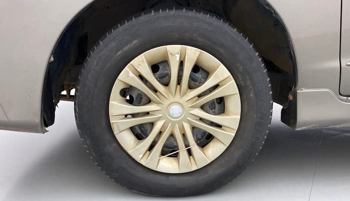 2014 Toyota Innova 2.5 GX 8 STR, Diesel, Manual, 92,263 km, Left Front Wheel