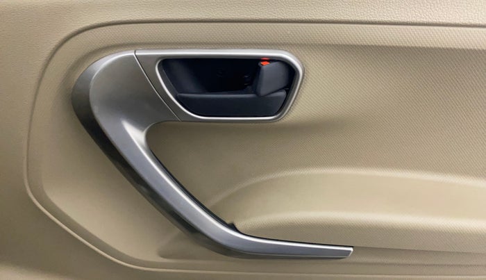 2023 Mahindra BOLERO NEO N10 R, Diesel, Manual, 9,734 km, Driver Side Door Panels Control