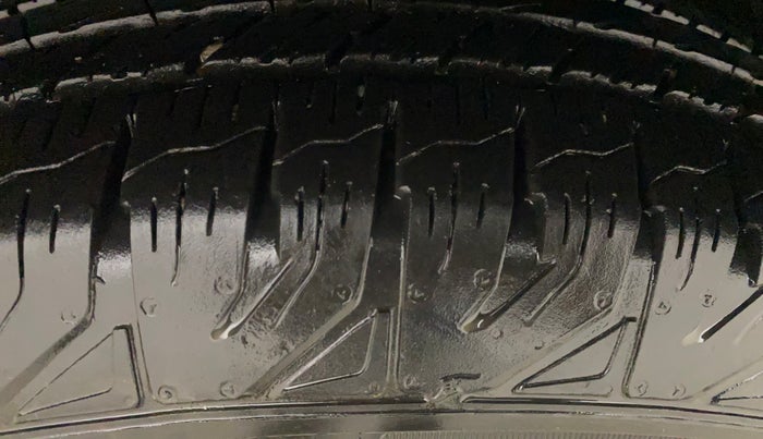 2023 Mahindra BOLERO NEO N10 R, Diesel, Manual, 9,734 km, Left Rear Tyre Tread