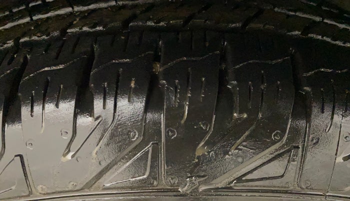 2023 Mahindra BOLERO NEO N10 R, Diesel, Manual, 9,734 km, Right Front Tyre Tread