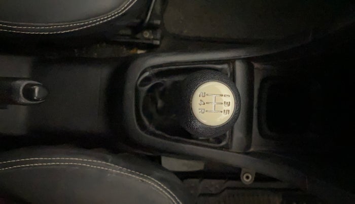 2016 Maruti Swift LXI (O), Petrol, Manual, 59,608 km, Gear Lever