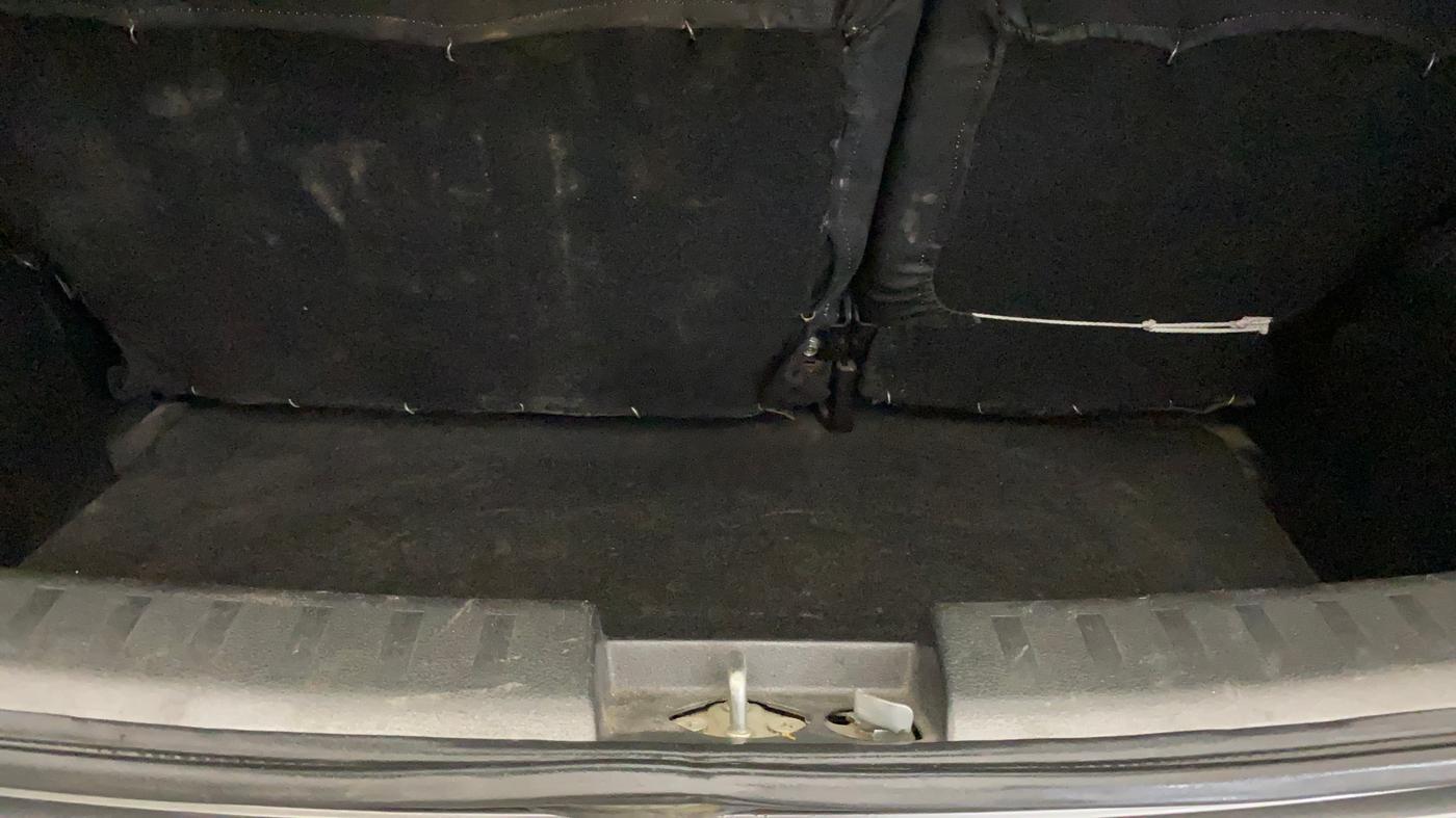 2016 Maruti Swift LXI (O), Petrol, Manual, 59,608 km, Boot Inside