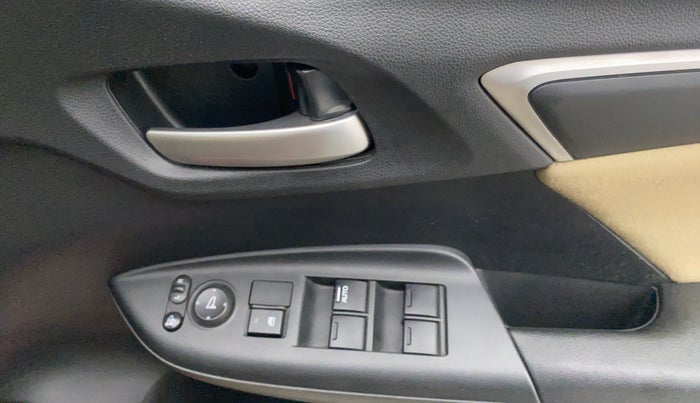 2017 Honda Jazz 1.2L I-VTEC V AT, Petrol, Automatic, 89,825 km, Driver Side Door Panels Control