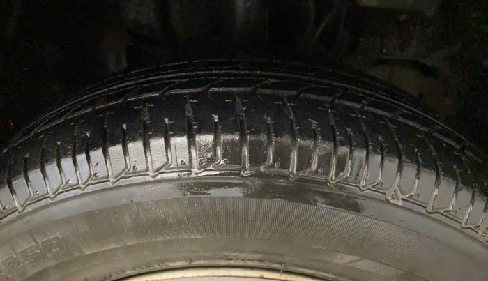 2019 Tata Tiago XE PETROL, Petrol, Manual, 32,346 km, Right Front Tyre Tread