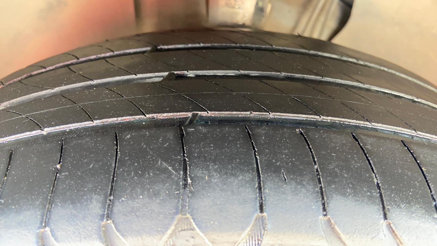 2022 Skoda SLAVIA STYLE 1.0L TSI AT, Petrol, Automatic, 96,700 km, Left Front Tyre Tread